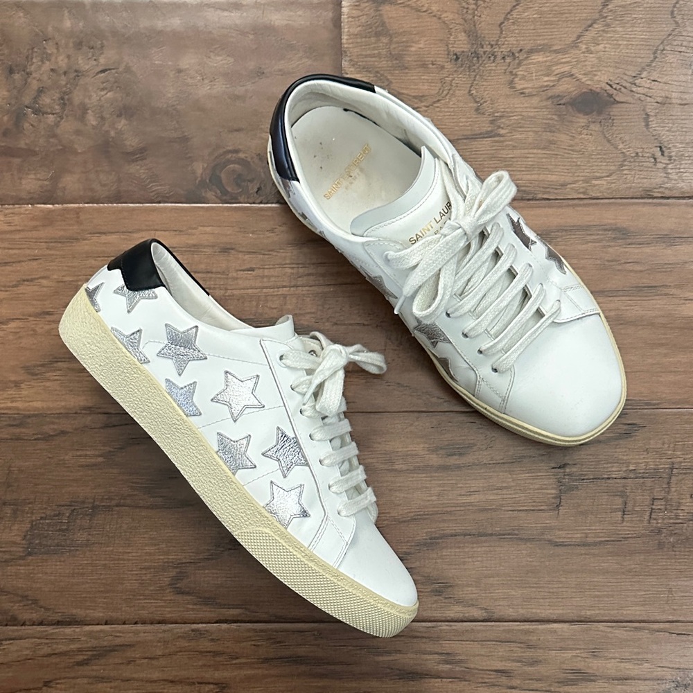 Saint Laurent Court Classic Star Sneakers in white with silver stars